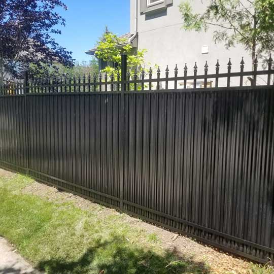 Aluminum-Privacy-Fence-Panels Installed in Ottawa